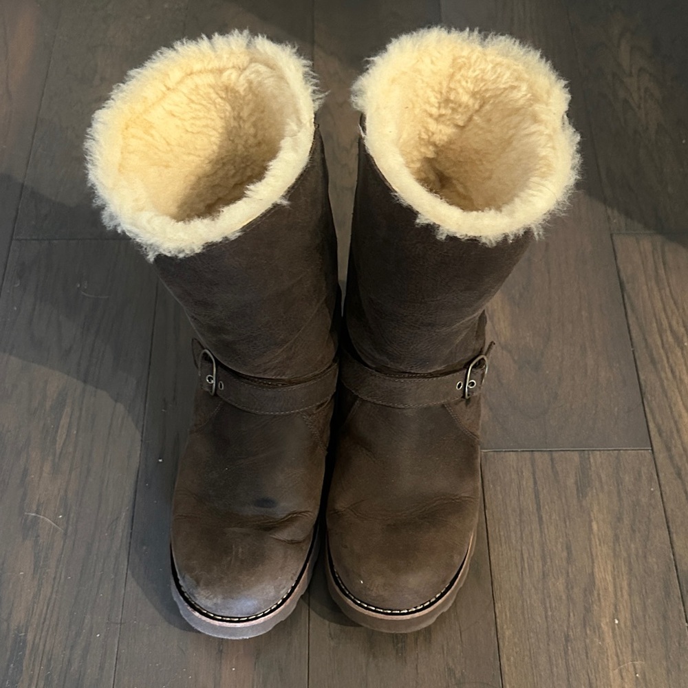 UGG Brown Winter Boots with Cream Lining